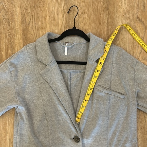Free People, grey whole story, knit jacket, size medium - Picture 8 of 12